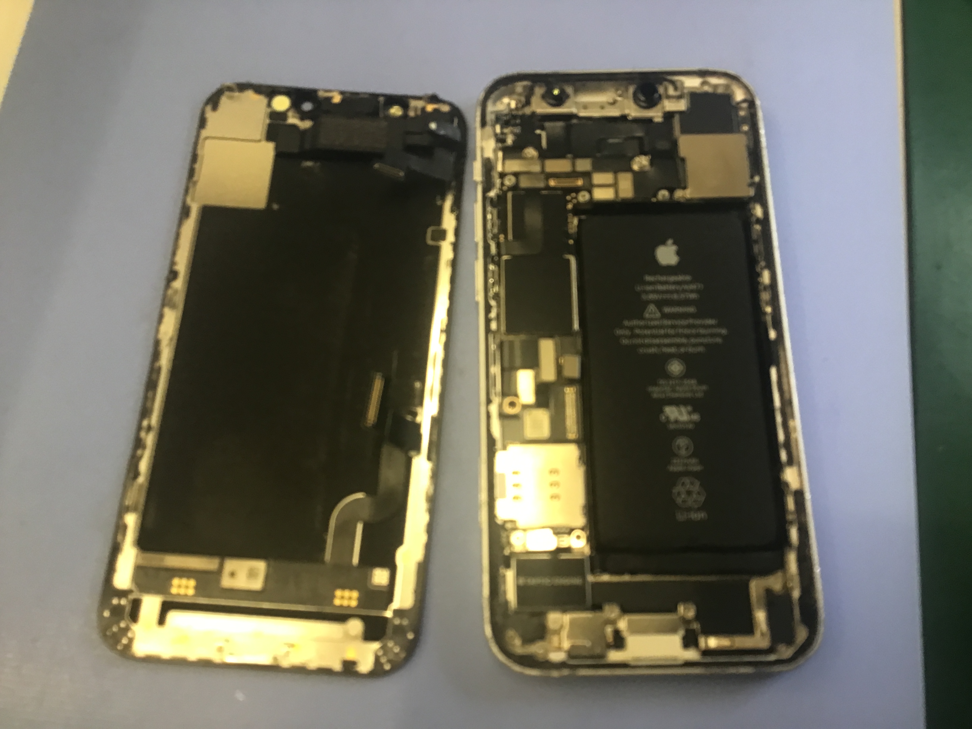 iPhone12バッテリー修理　データをそのまま・最短即日修理のスマホ修理工房イーアス高尾店にご相談ください！