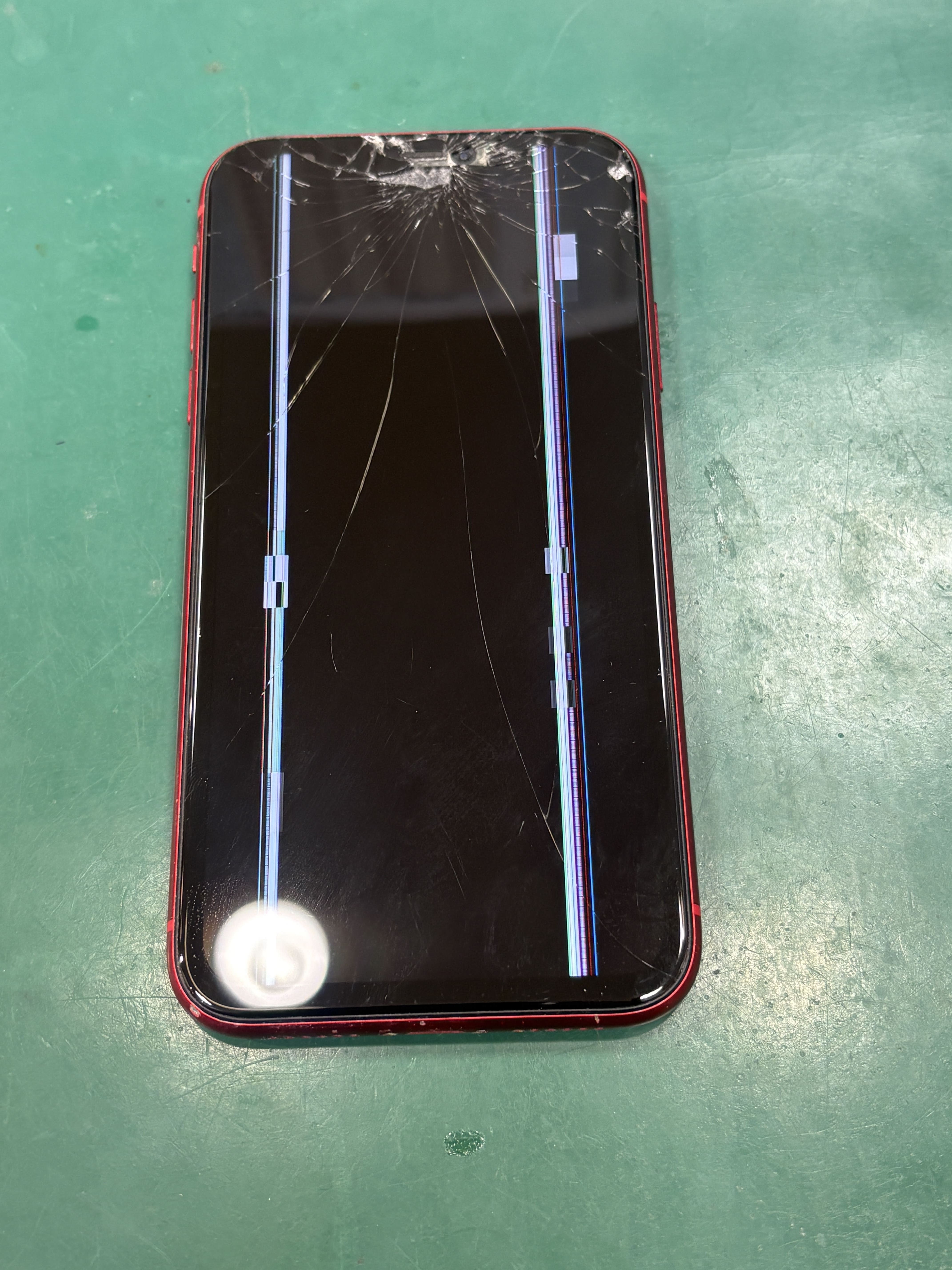 iPhone11 落としてしまい画面表示がおかしい📱