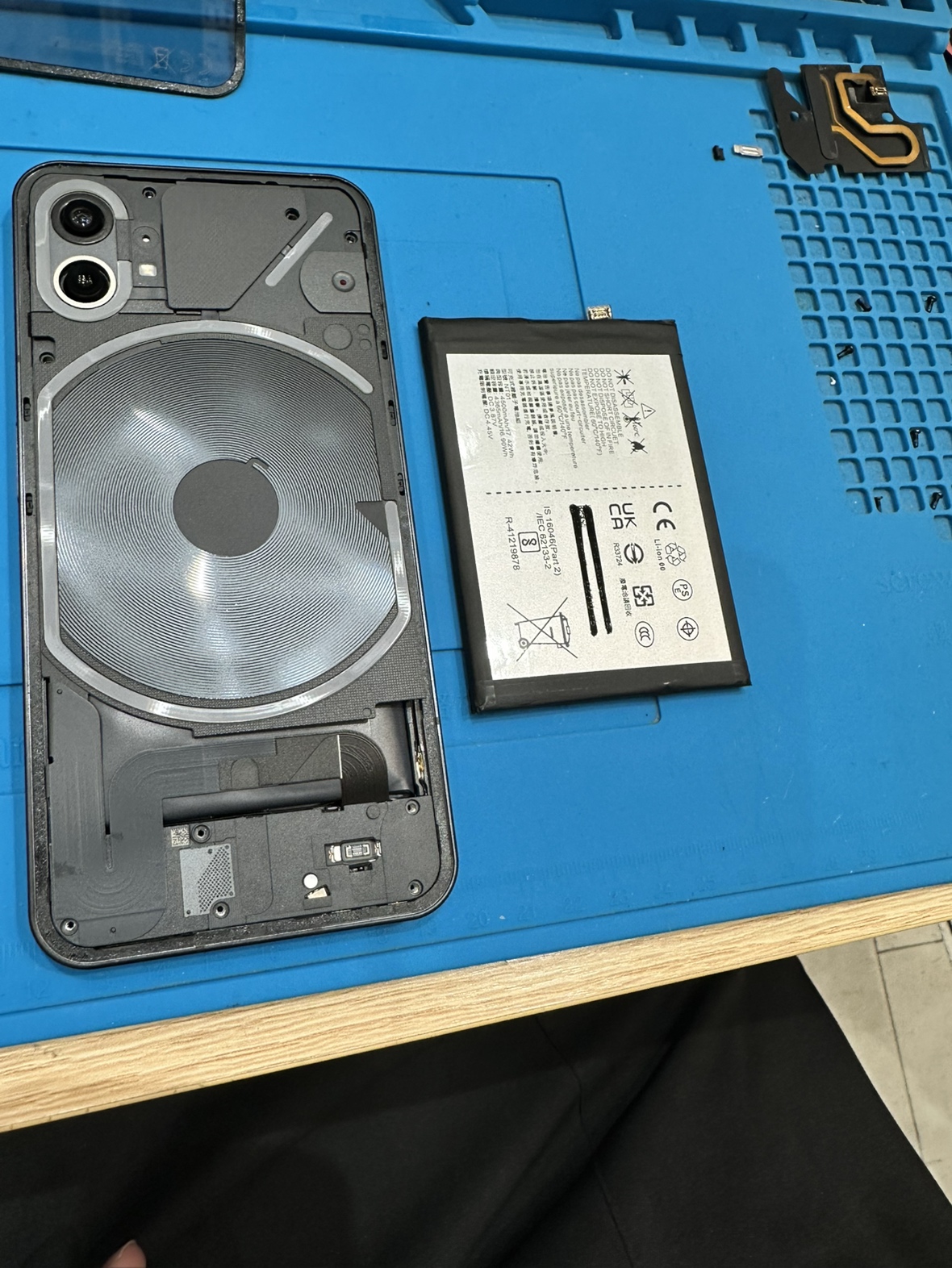 nathingphone1(ナッシング)をお持ちいただきました📱【スマホ修理工房池袋P’パルコ店】