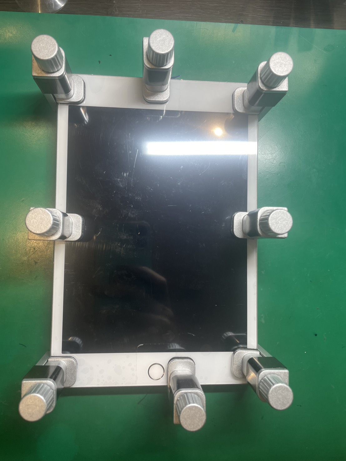 落として表示不良が起こってしまった… IPad mini5画面交換修理【スマホ修理工房ミーツ国分寺店】