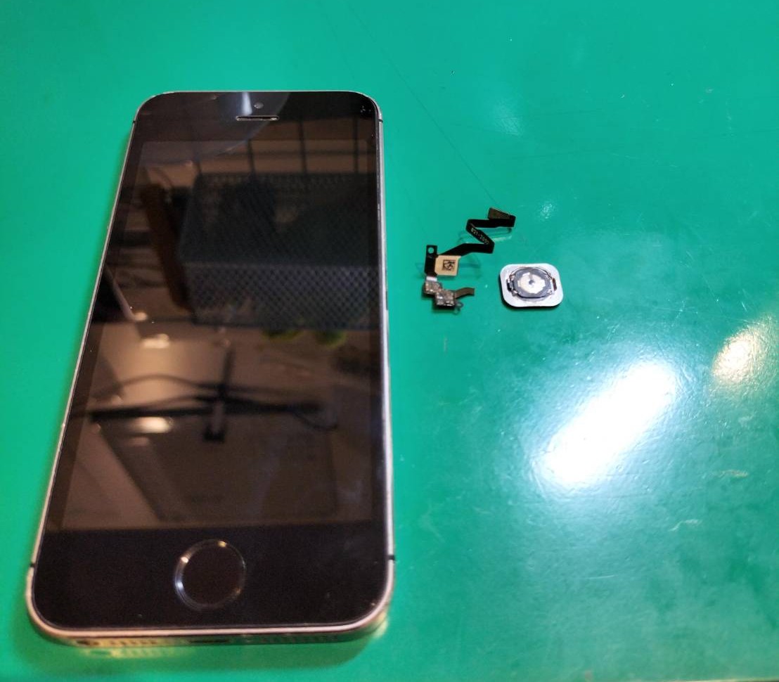 iPhone 5sのホームボタン交換を承りました♪ 【iphone修理工房調布パルコ店】