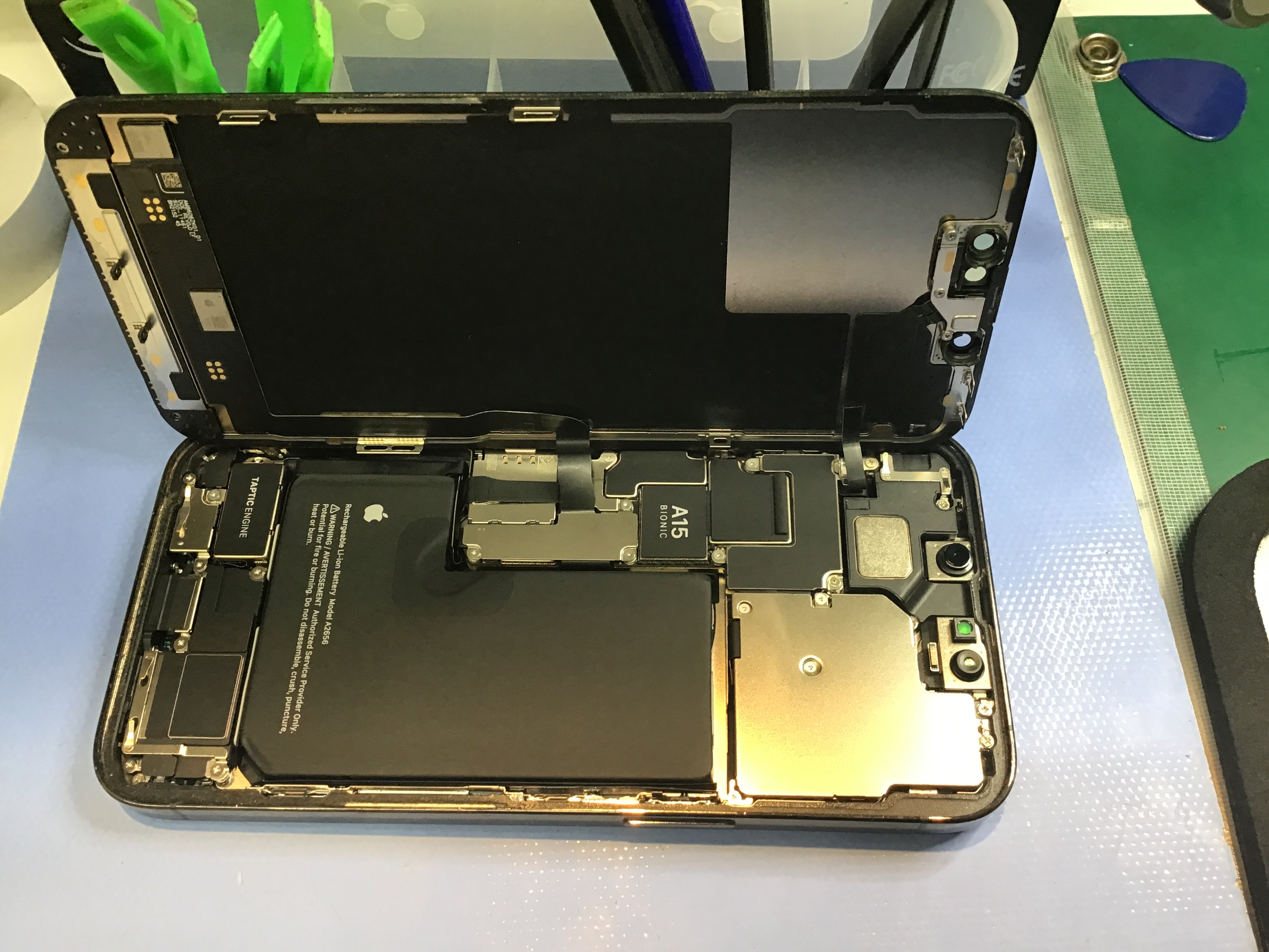 iPhone13のバッテリー交換は、データそのまま・即日修理のスマホ修理工房京王聖蹟桜ヶ丘ショッピングセンターB館店へ！
