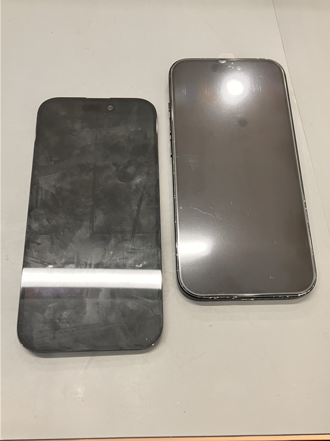 iPhone15の液晶交換を行いました！！　-スマホ修理工房和光駅前店-