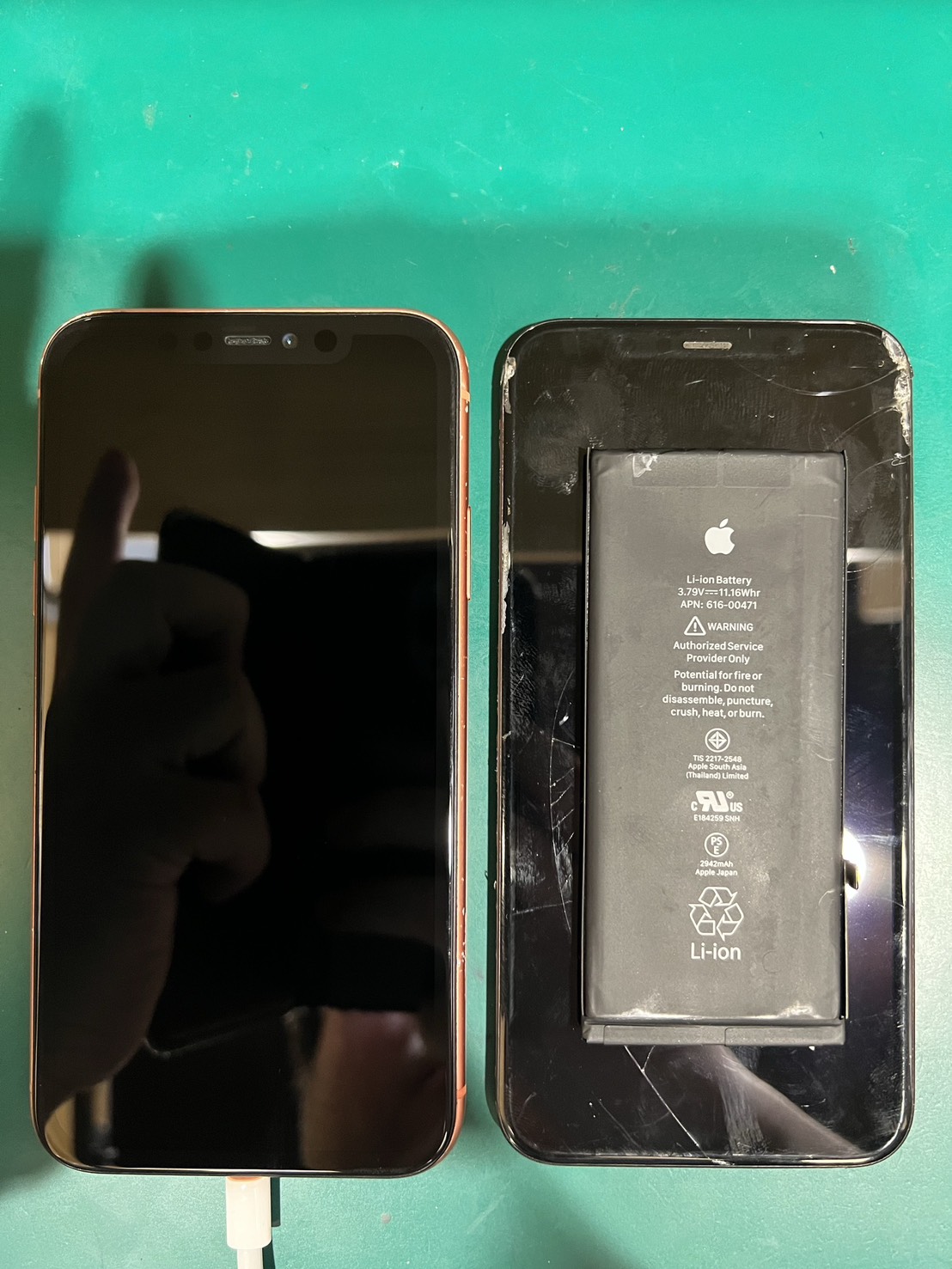 iPhoneXR液晶＋バッテリー交換【スマホ修理工房荻窪タウンセブン店】