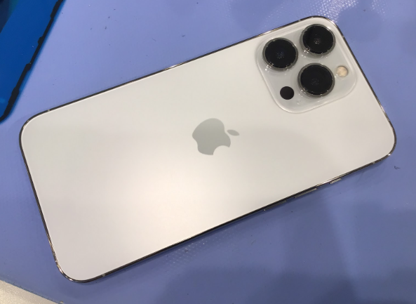 スマホ修理工房セレオ相模原店/iPhone13Pの修理を承りました