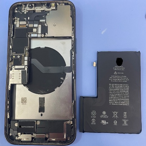 iPhone12ProMax バッテリー交換