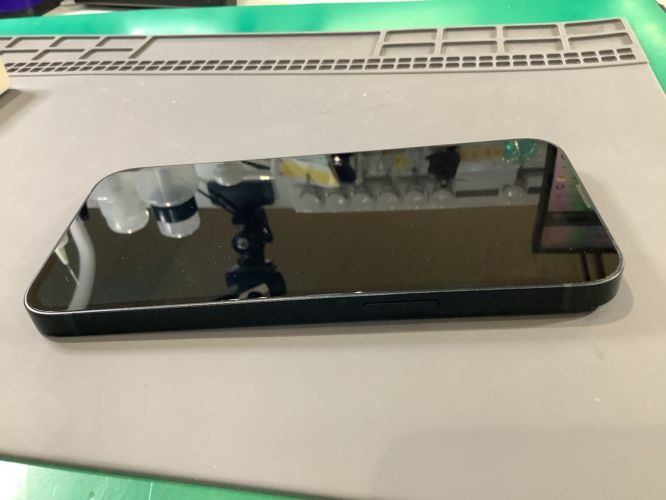 iPhone13のバッテリー交換ならデータをそのまま・最短即日修理のスマホ修理工房秋津店にご相談ください！