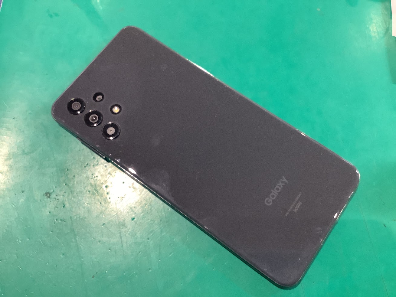 Galaxy A32のバッテリー交換なら最短即日修理のスマホ修理工房グランデュオ蒲田店にご相談ください!