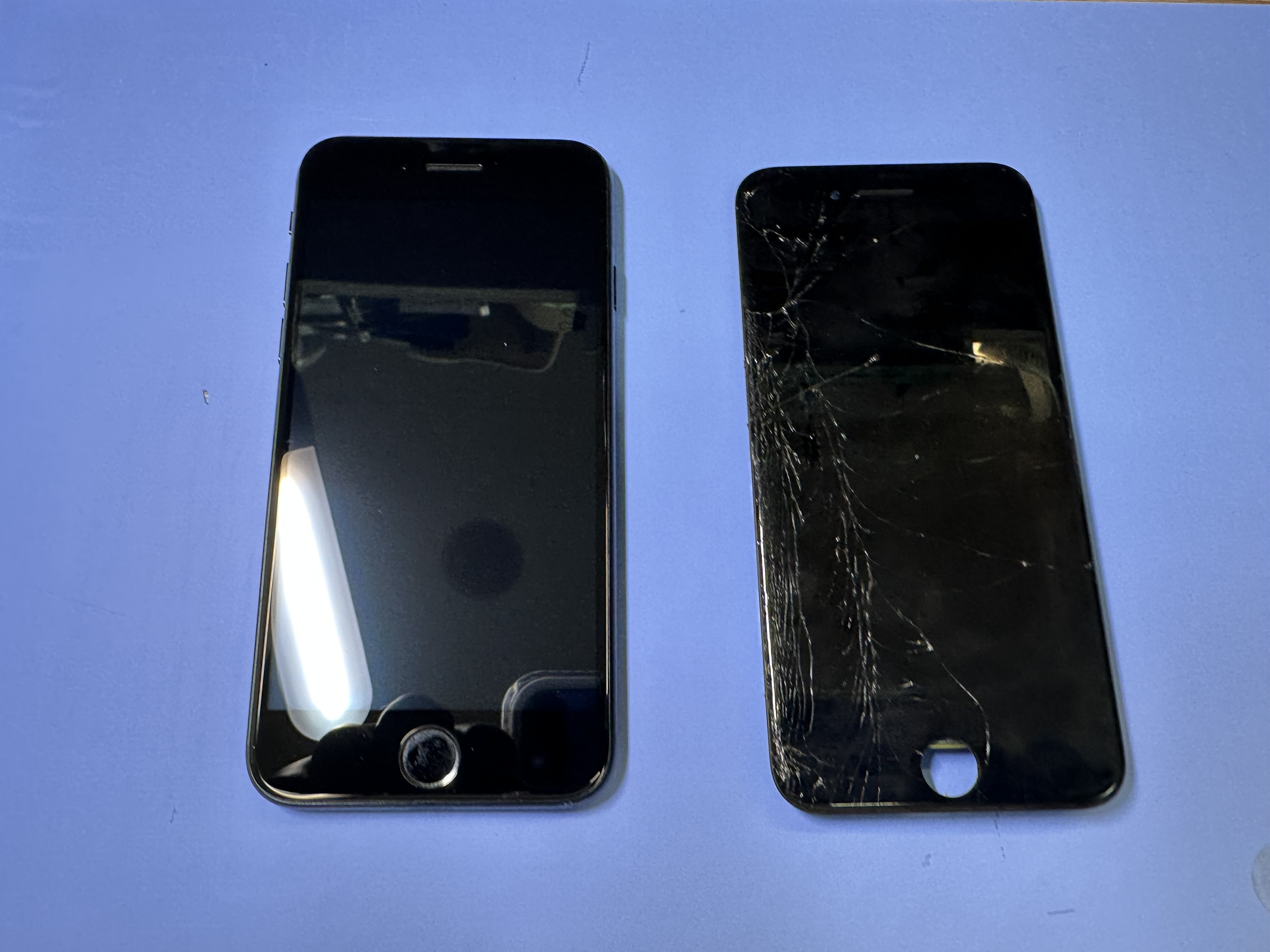 【iPhoneSE3】画面割れ・液晶破損はスマホ修理工房カインズ前橋吉岡店へ!
