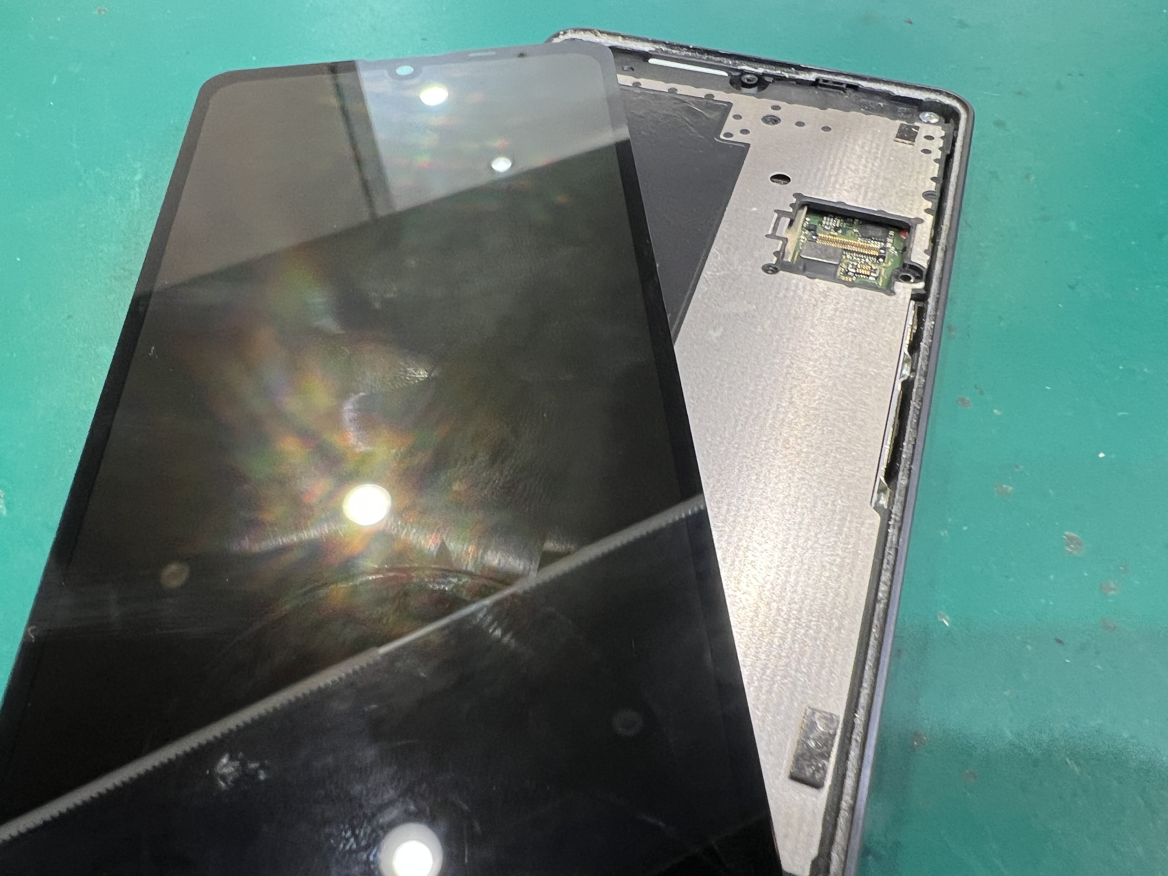 AQUOS Sense6（アクオスセンス6）タッチが全く効かない状態に！部品交換無しで直るかも！