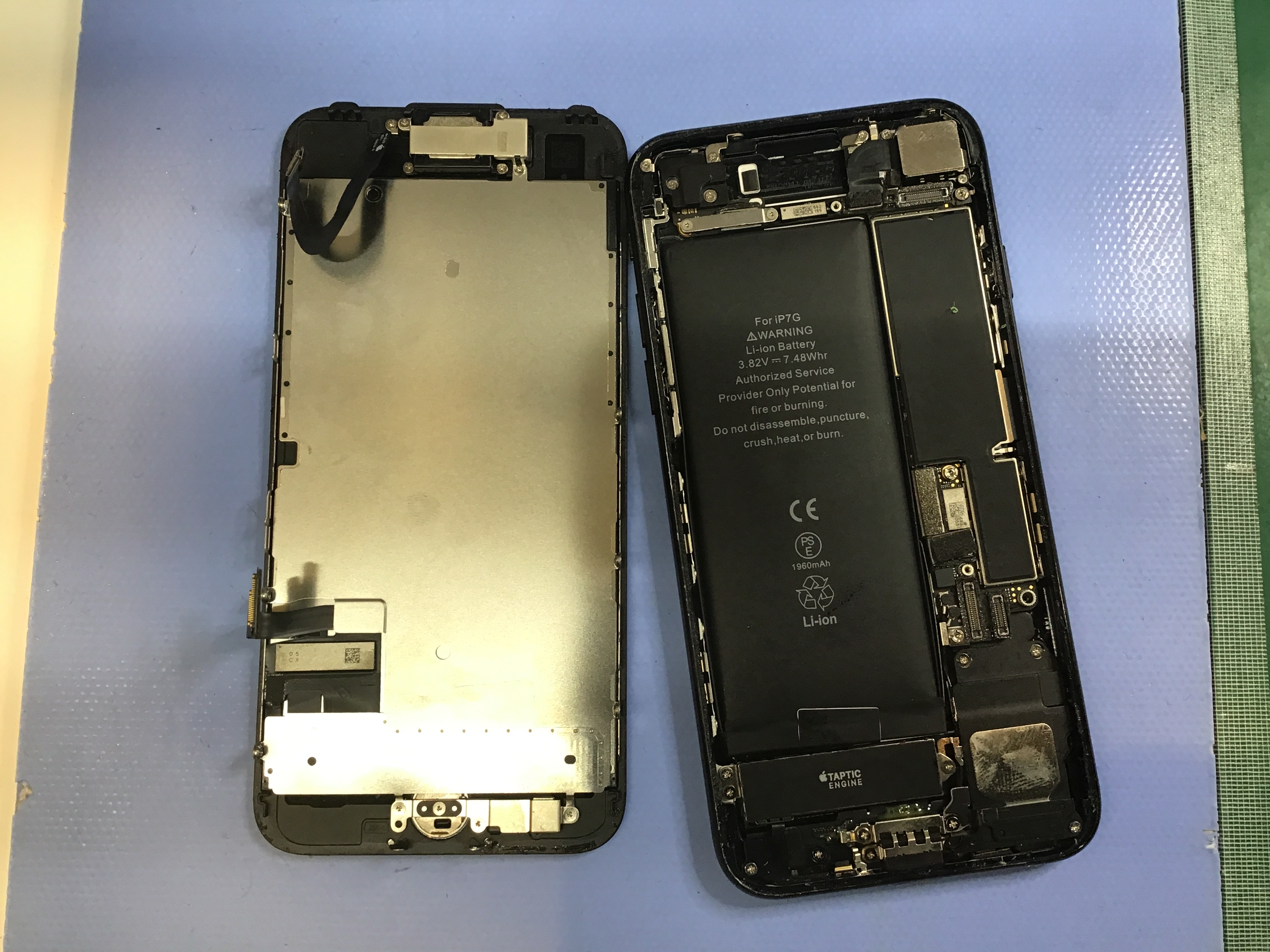 iPhone13miniのバッテリー交換は、データそのまま・即日修理のスマホ修理工房京王聖蹟桜ヶ丘ショッピングセンターB館店へ！