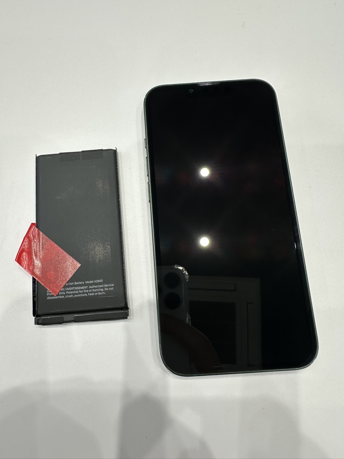 iPhone13(アイフォン)のバッテリー交換はスマホ修理工房イオンモール福岡店で即日修理可能です!