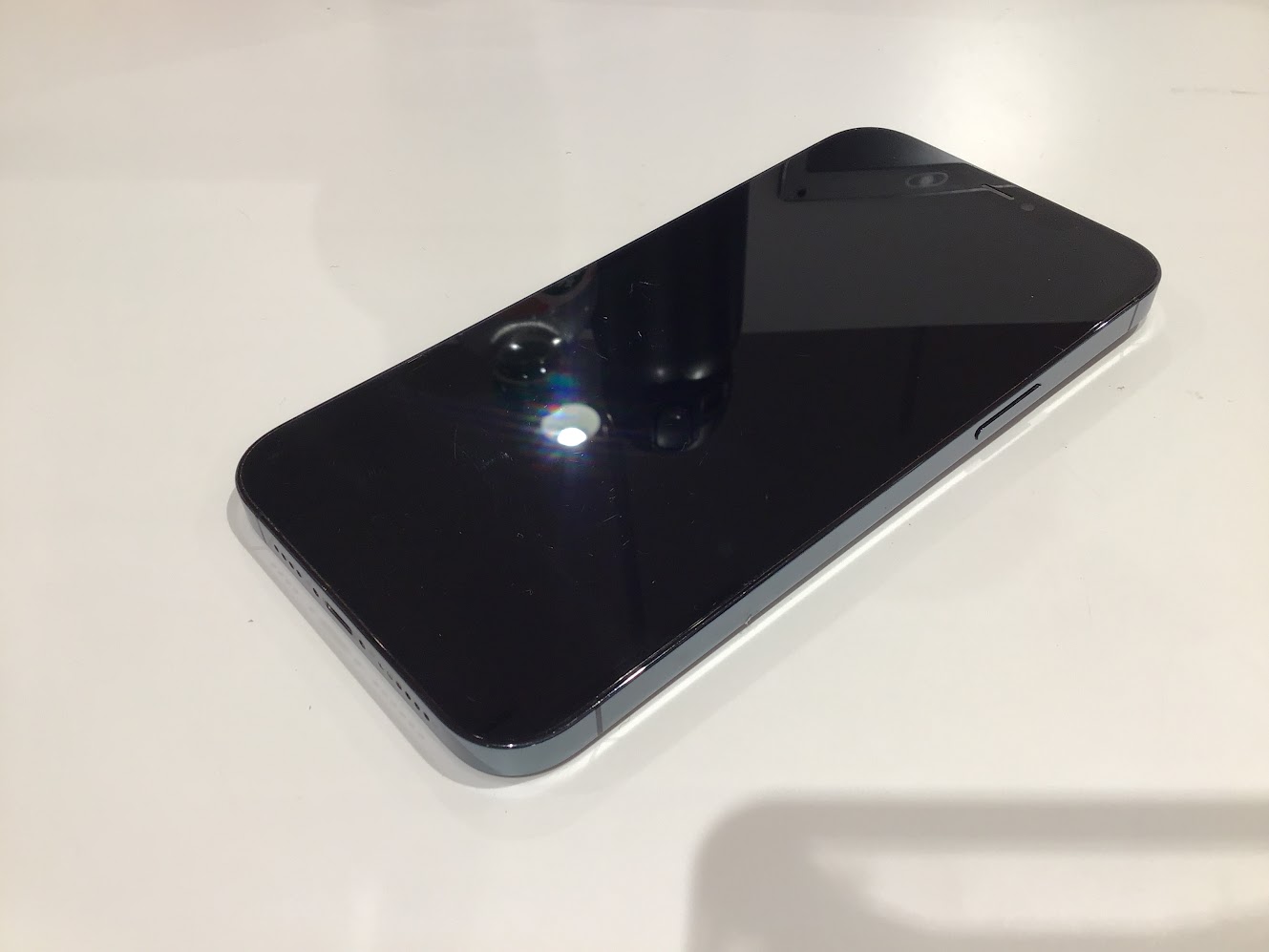 iPhone12ProMaxの画面交換は当店にお任せ下さい。【スマホ修理工房海老名ビナウォーク店】