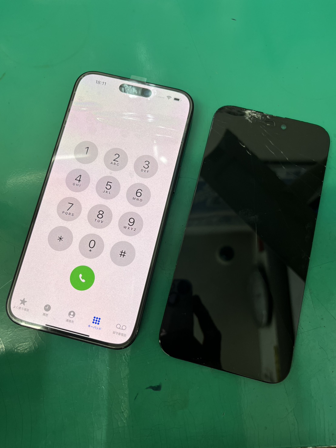 iPhone15ProMax(アイフォン)画面割れ、表示不良につき画面交換【スマホ修理工房大井町店】