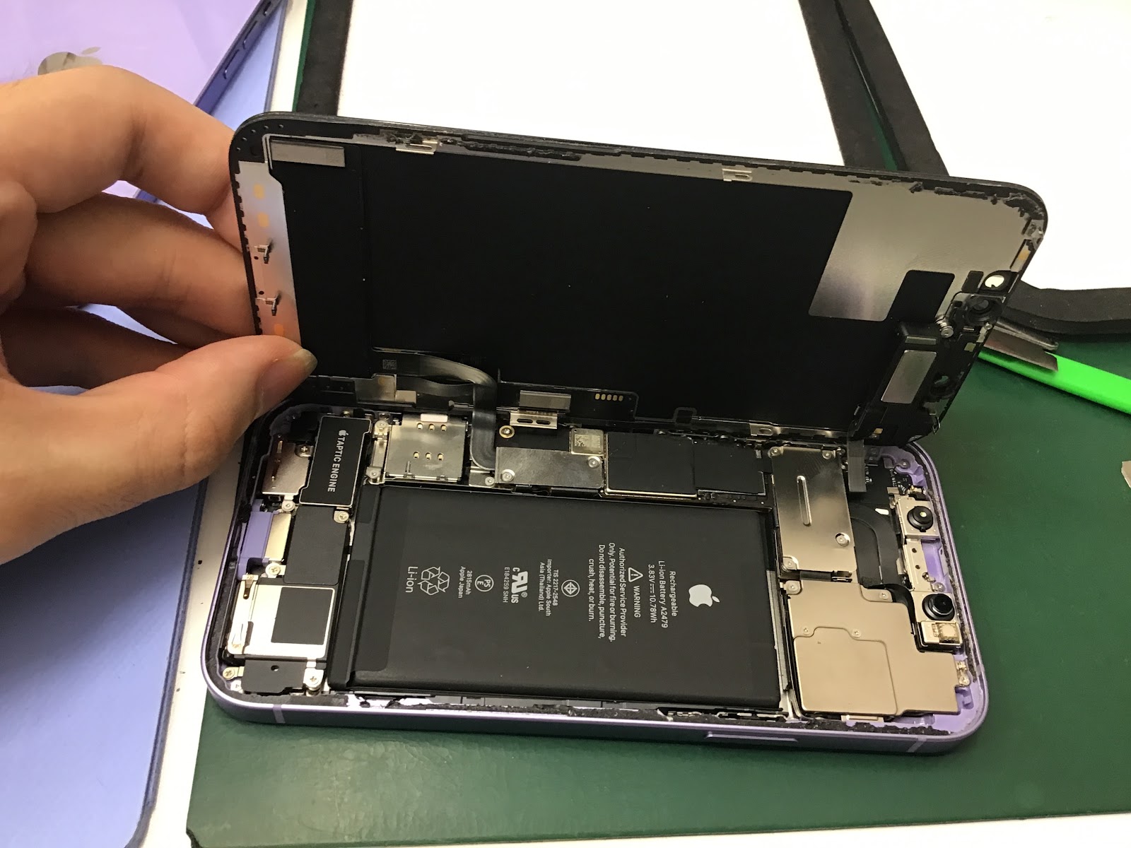 iPhone12修理　データをそのまま修理のスマホ修理工房八王子オクトーレ店にご相談ください！