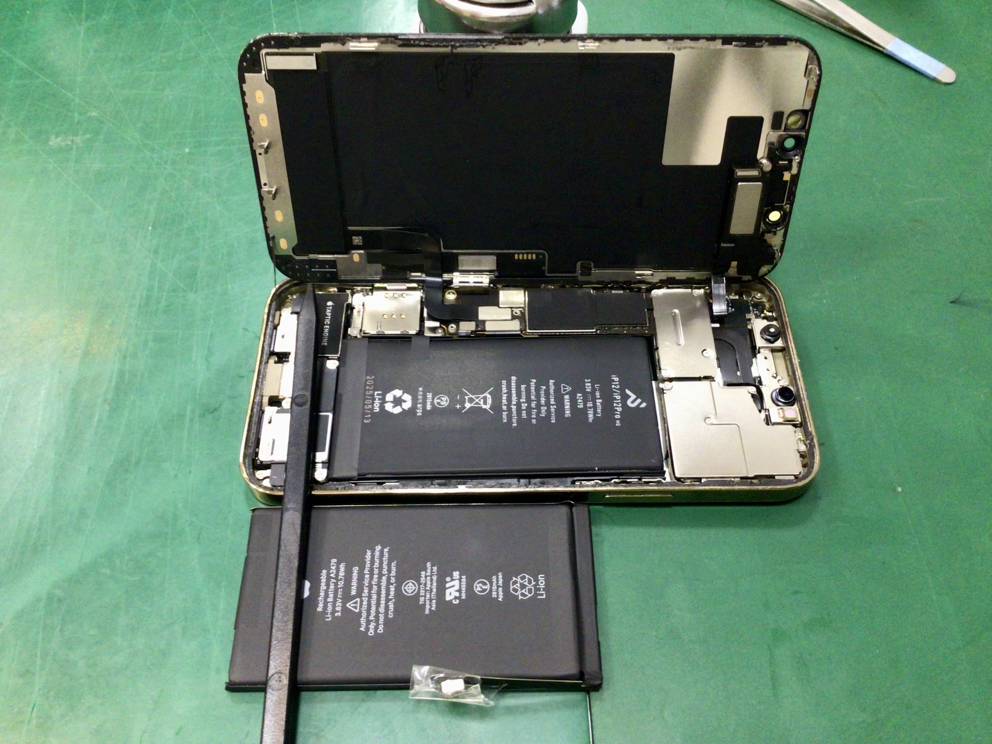 iPhone12のバッテリー交換もふじみ野市　スマホ修理工房イオン大井店におまかせ！