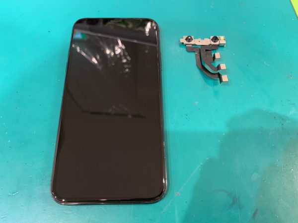 インカメラが使えなくなってしまったiPhoneX（アイフォン）ならスマホ