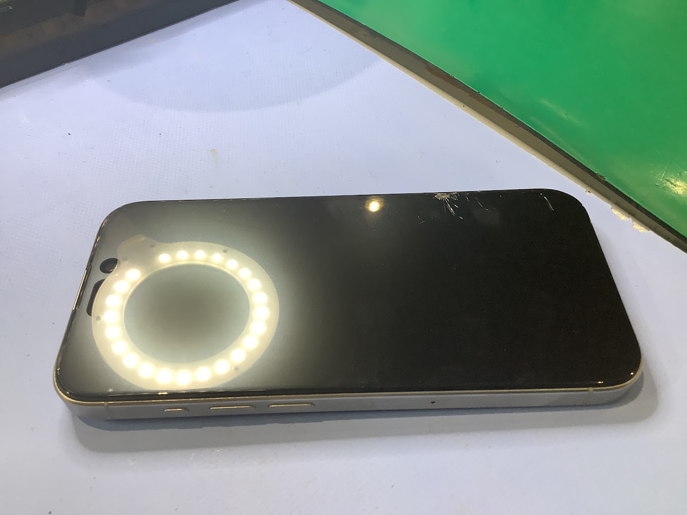 iPhone14のバッテリー交換なら最短即日修理のスマホ修理工房港北TOKYU Ｓ.Ｃ.店にご相談ください！