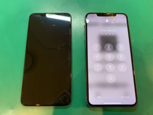 iPhoneXS Maxの画面交換修理後｜交換後のきれいなディスプレイ【スマホ修理工房 新宿PePe店】