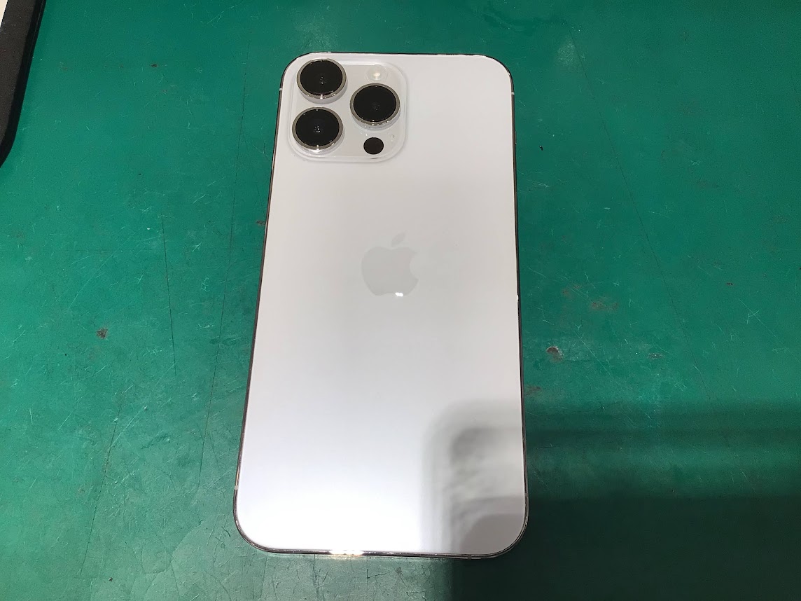 iPhone14の修理は当店にお任せ下さい。【スマホ修理工房海老名ビナウォーク店】