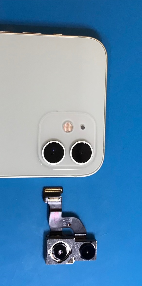 iPhone(アイフォン)12 カメラ/カメラレンズ修理をしました！【スマホ修理工房　上野店】