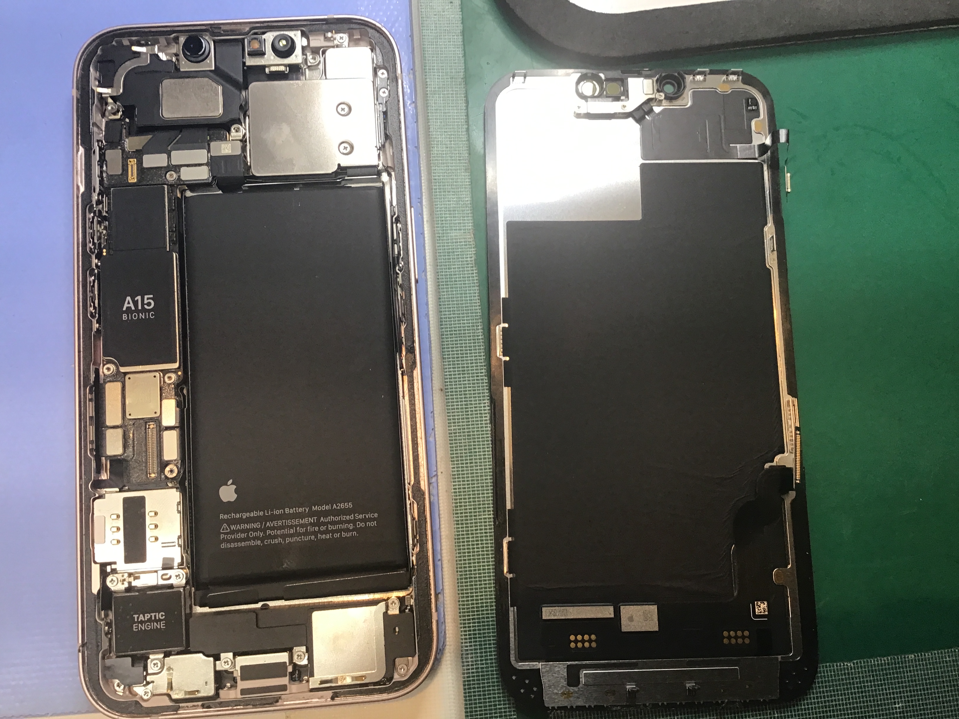 iPhone13のバッテリー交換は、データそのまま・即日修理のスマホ修理工房京王聖蹟桜ヶ丘ショッピングセンターB館店へ！