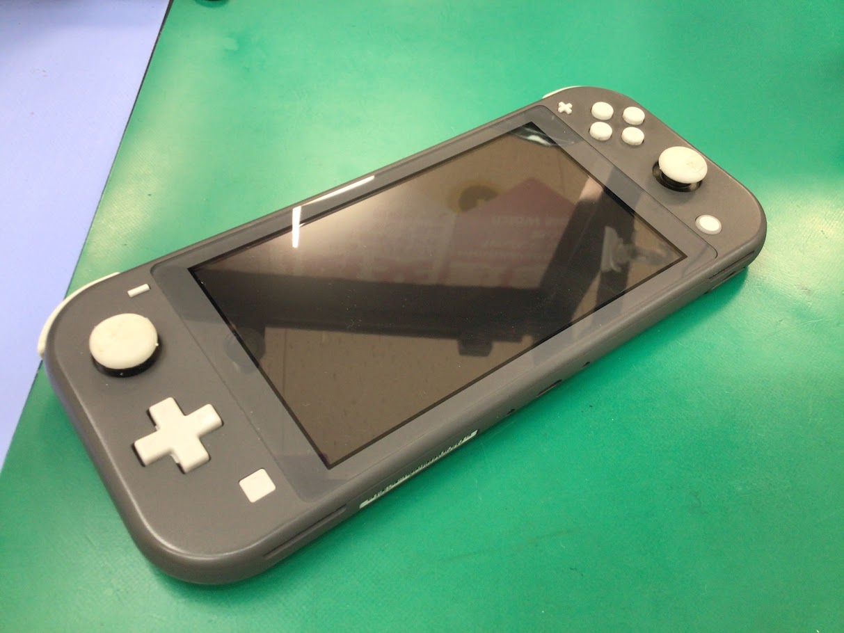 ニンテンドースイッチライトの修理ならデータそのまま即日修理可能なスマホ修理工房二俣川店へ！
