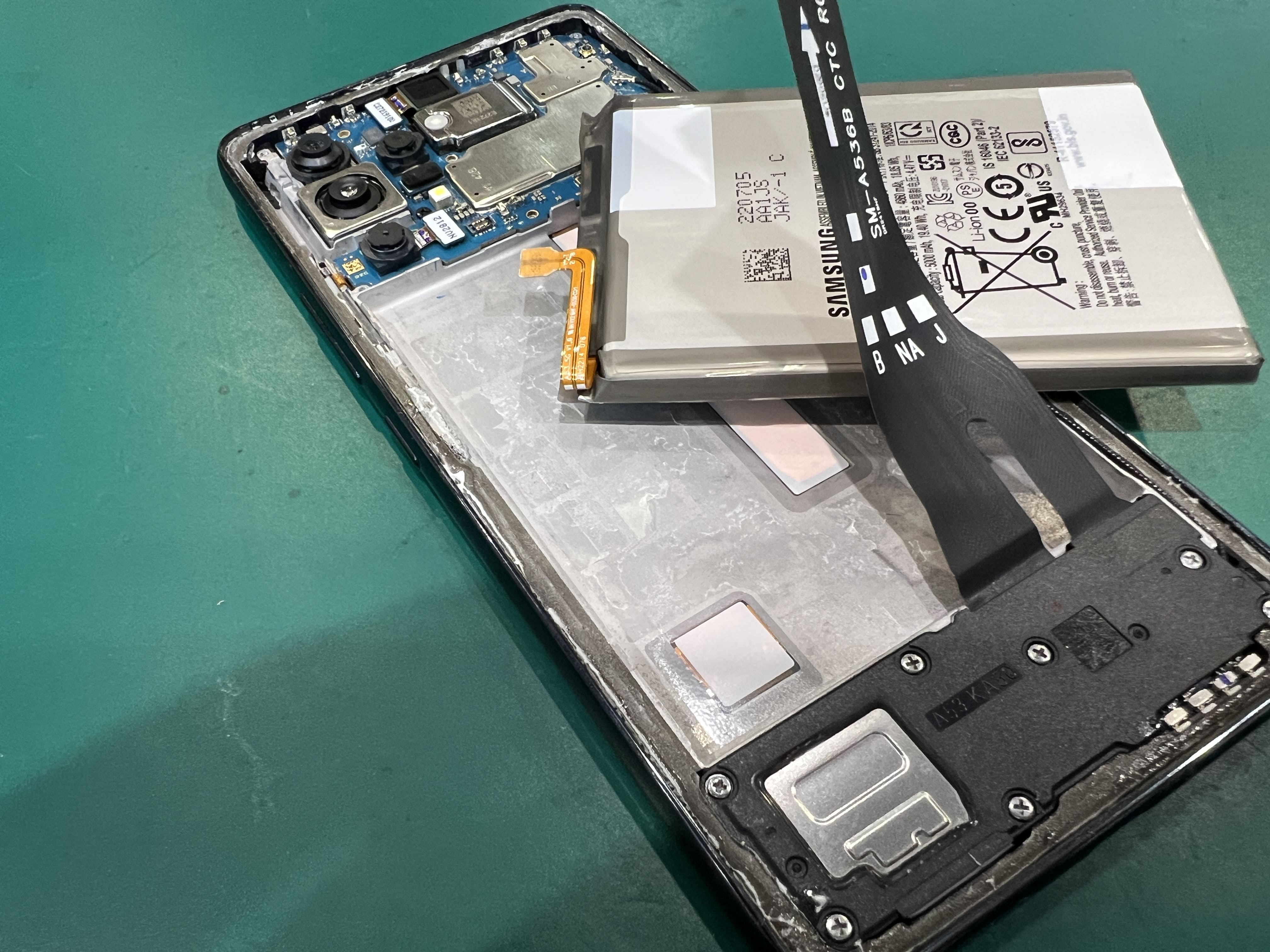 Galaxy A53（ギャラクシー）電源が落ちる・充電の持ちが悪い症状をバッテリー交換で解決！