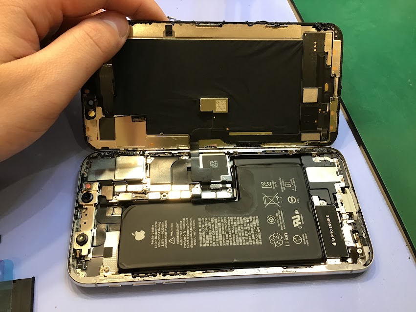 iPhoneXならデータそのまま修理可能なスマホ修理工房秋津店へ！