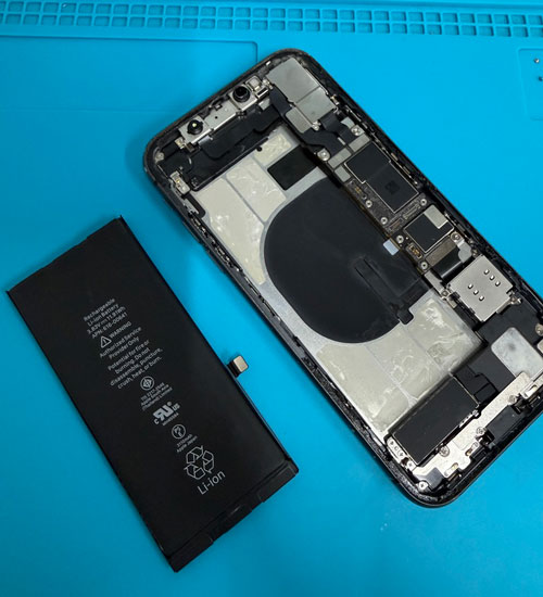 外回りで昼までもたないビジネスマンのお客様iPhone11バッテリー交換でこれからは安心