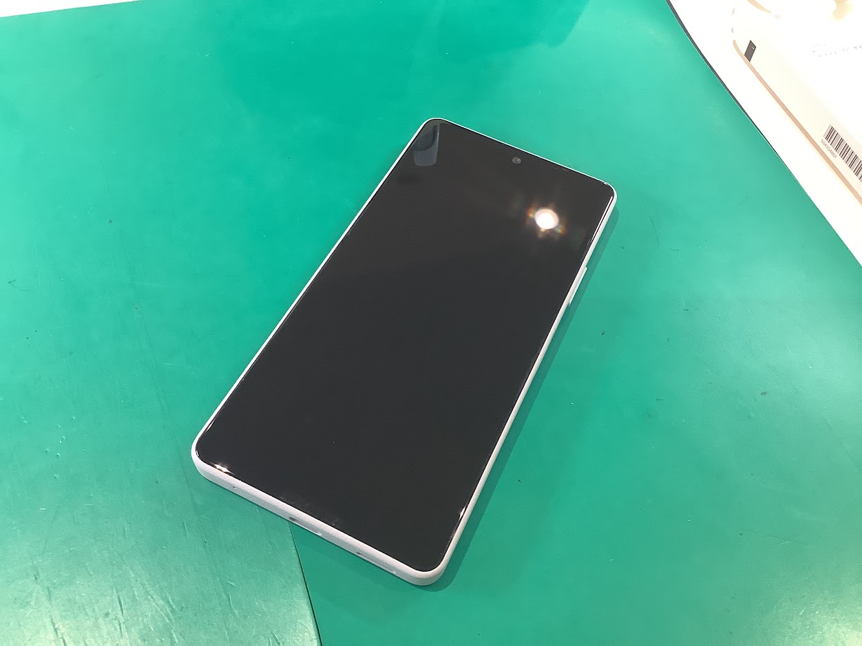 XperiaACEⅡの画面交換なら最短即日修理のスマホ修理工房中野ブロードウェイ店にご相談ください