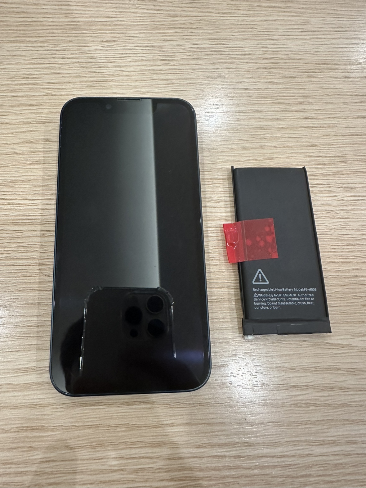 iPhone 13（アイフォン）のバッテリー交換はスマホ修理工房イオンモール福岡店で即日修理可能です！