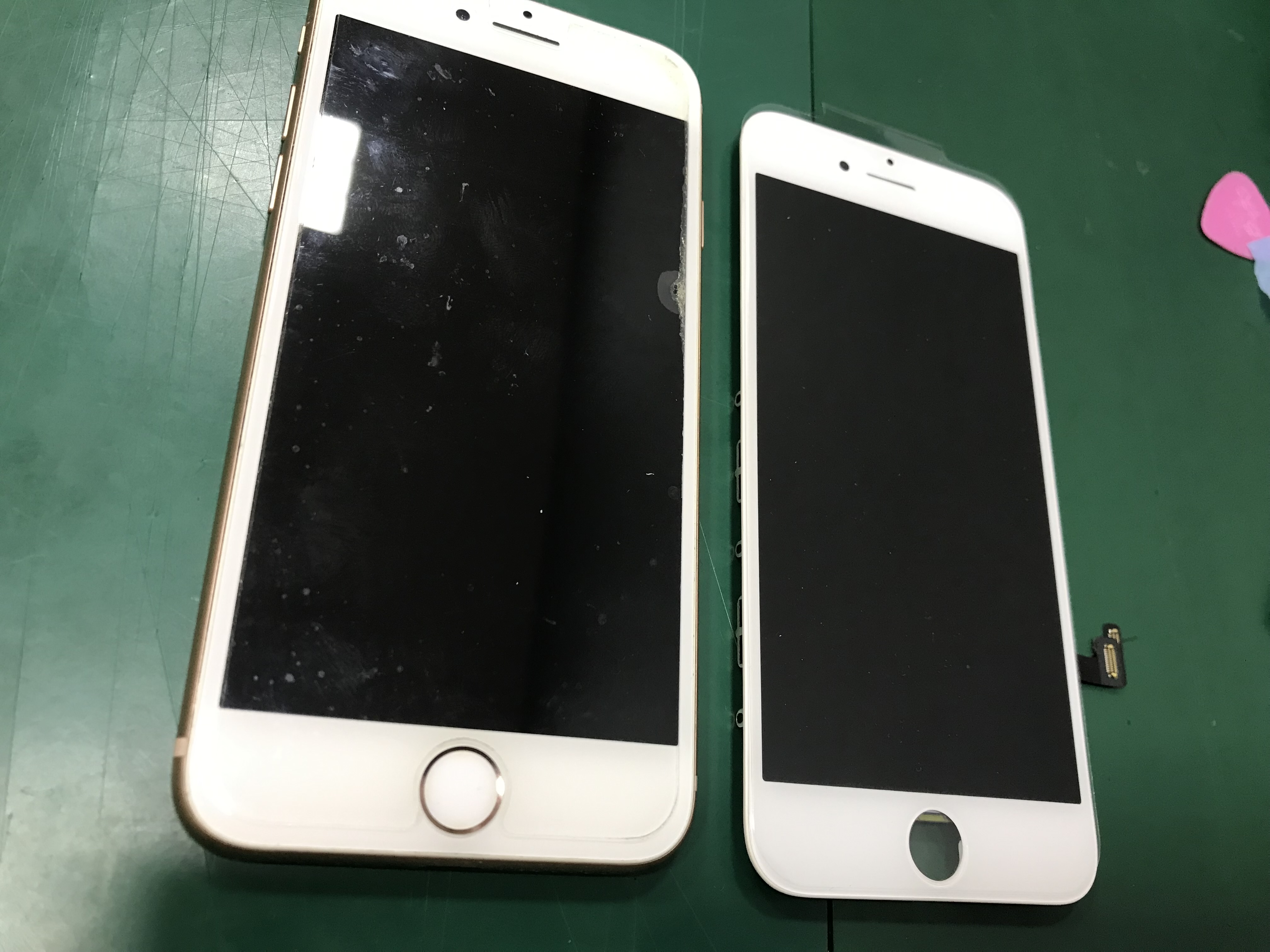 iPhone8 の画面修理なら　ふじみ野市スマホ修理工房イオン大井店まで！