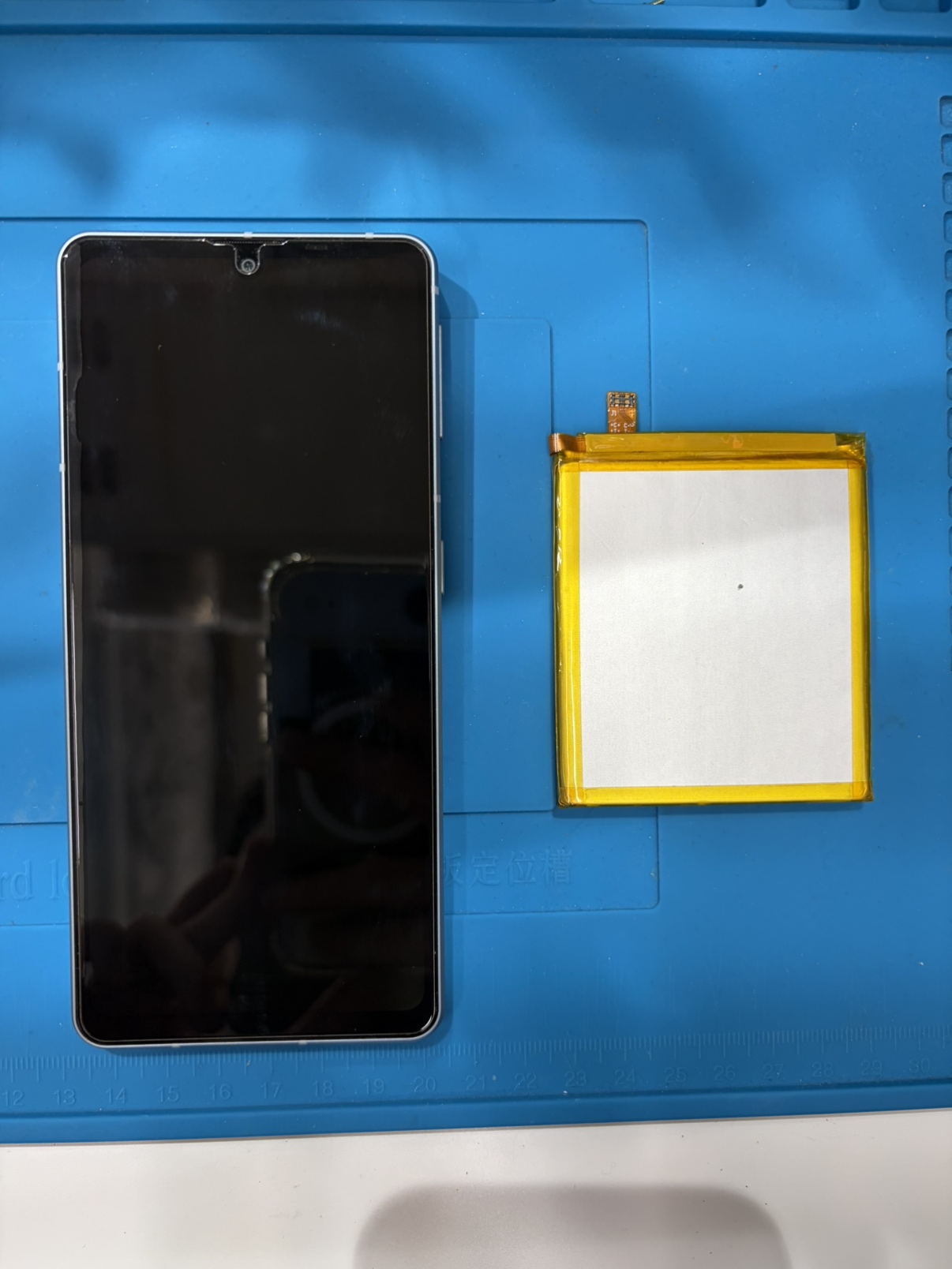 AQUOS sense7（アクオス センス7）をお持ち込みいただきました。【スマホ修理工房 池袋P'パルコ本店】へ！