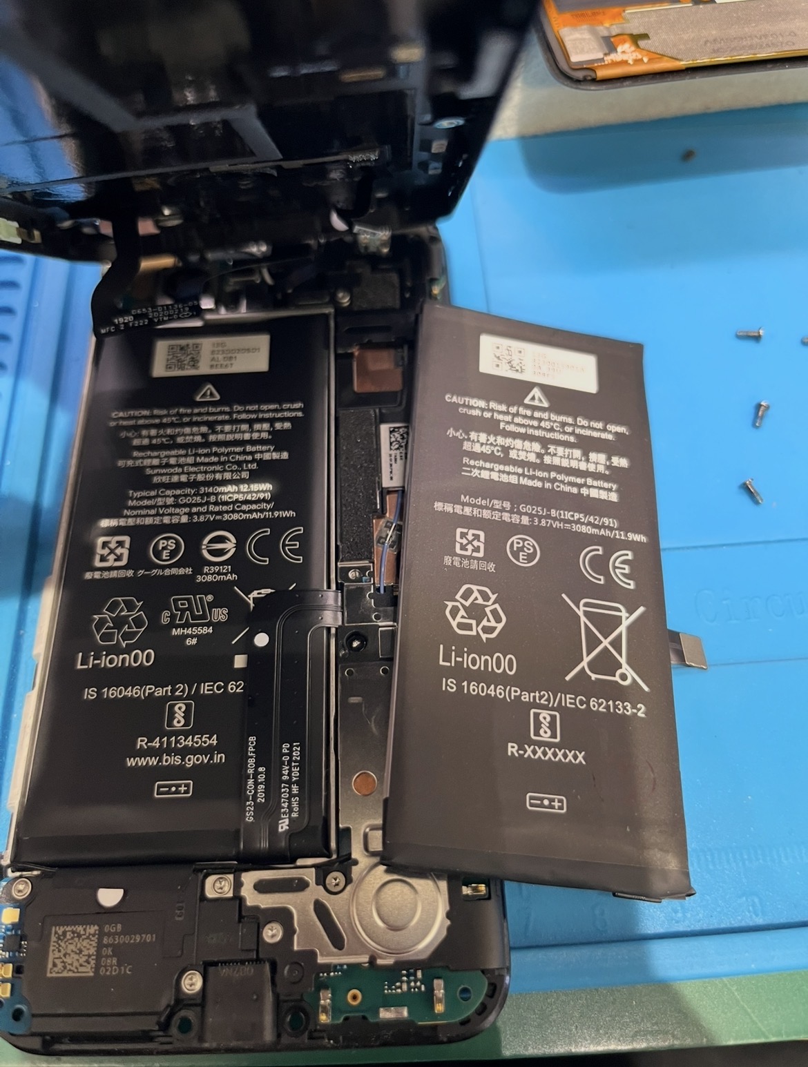 Google Pixel 4aのバッテリー交換ならデータそのまま、即日修理のスマホ修理工房渋谷店までご相談！