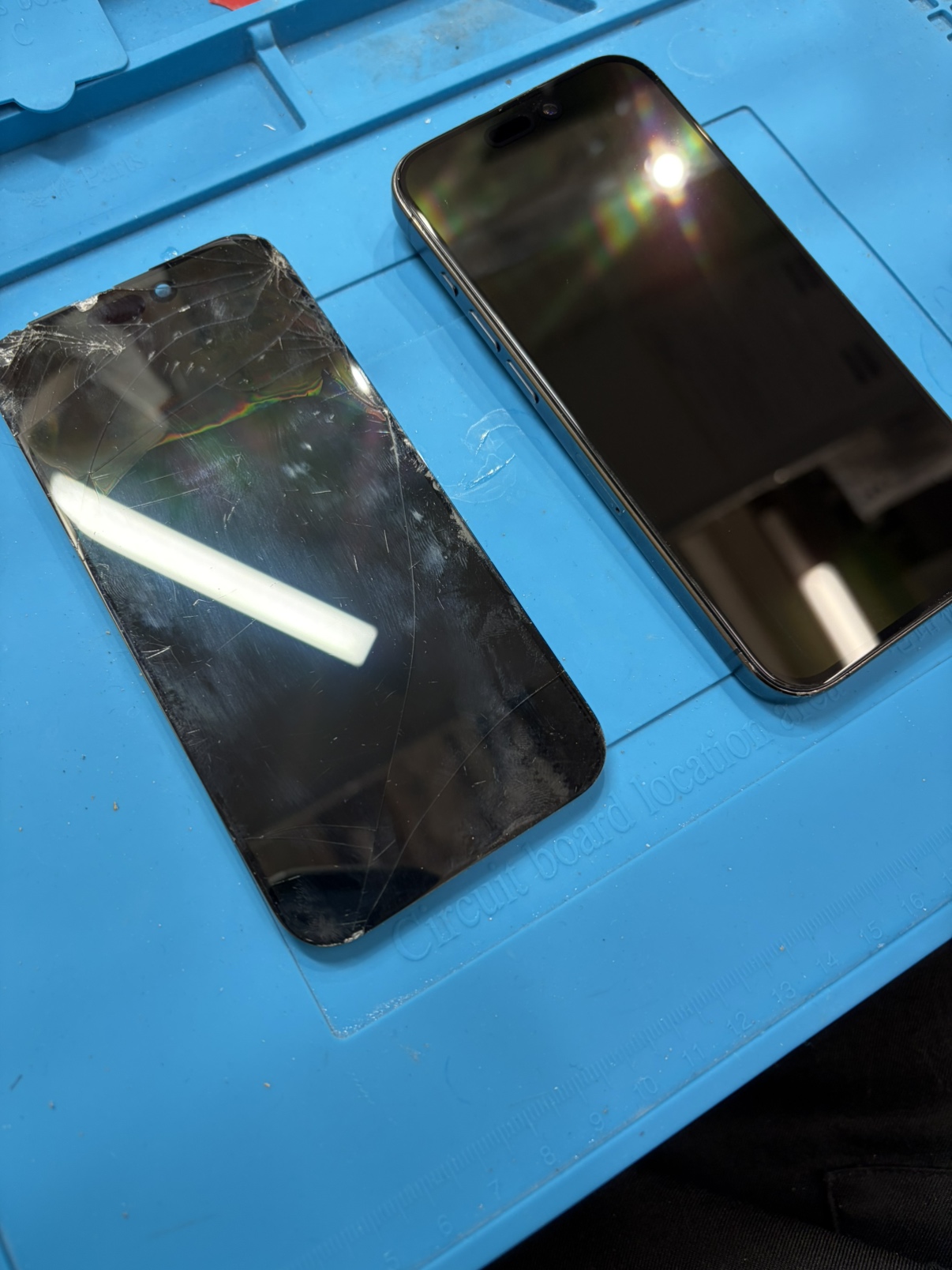 iPhone15Proの画面交換なら【スマホ修理工房 池袋P'パルコ本店】にお任せください！