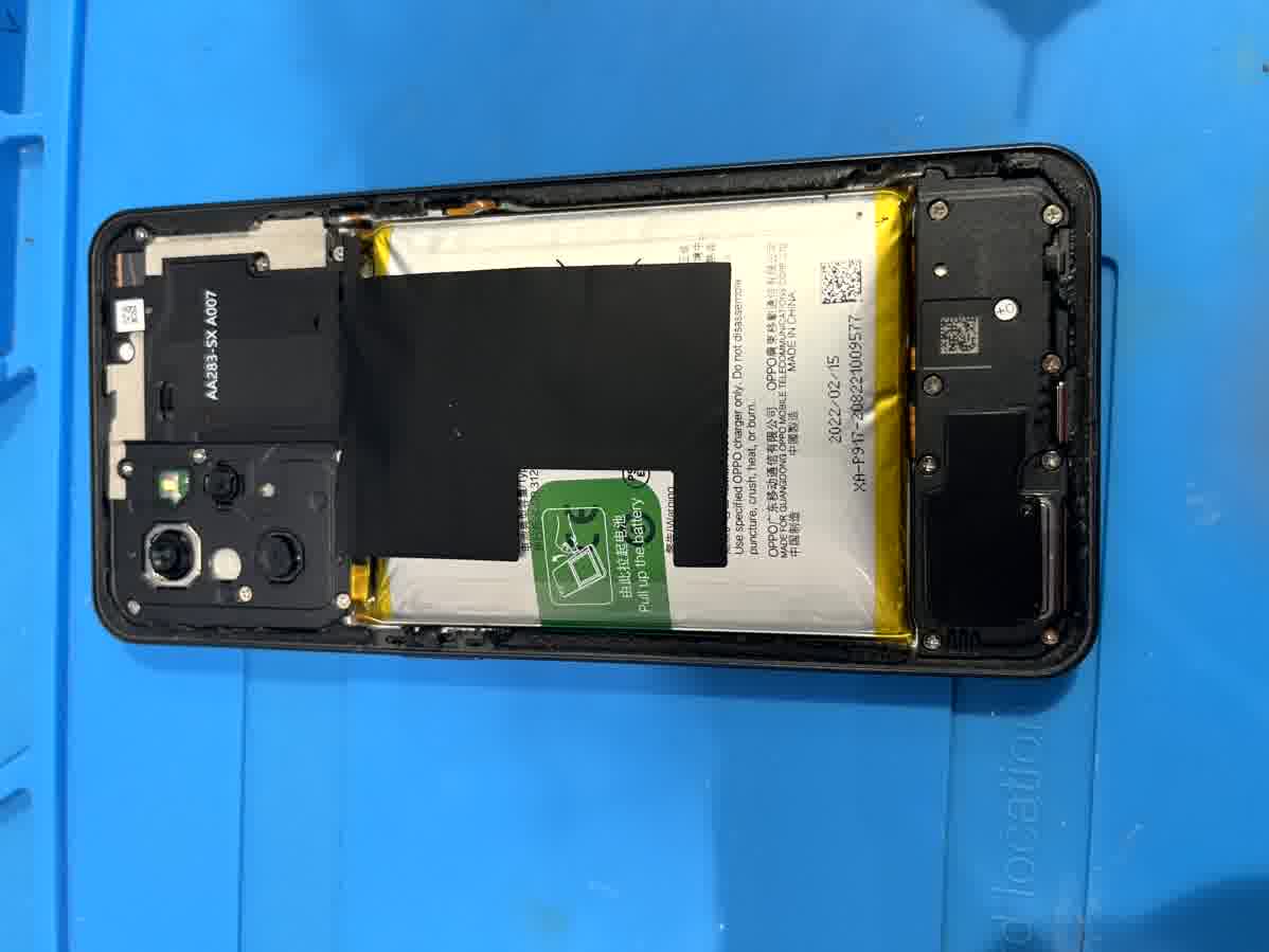 OPPO Reno 7A(オッポ)のバッテリー交換修理ならデータそのまま、即日修理のスマホ修理工房渋谷店へ！