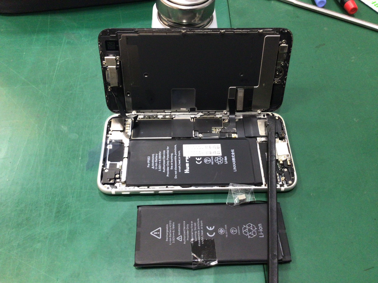 iPhoneSE2のバッテリー交換はふじみ野市　スマホ修理工房イオン大井店にお任せ！