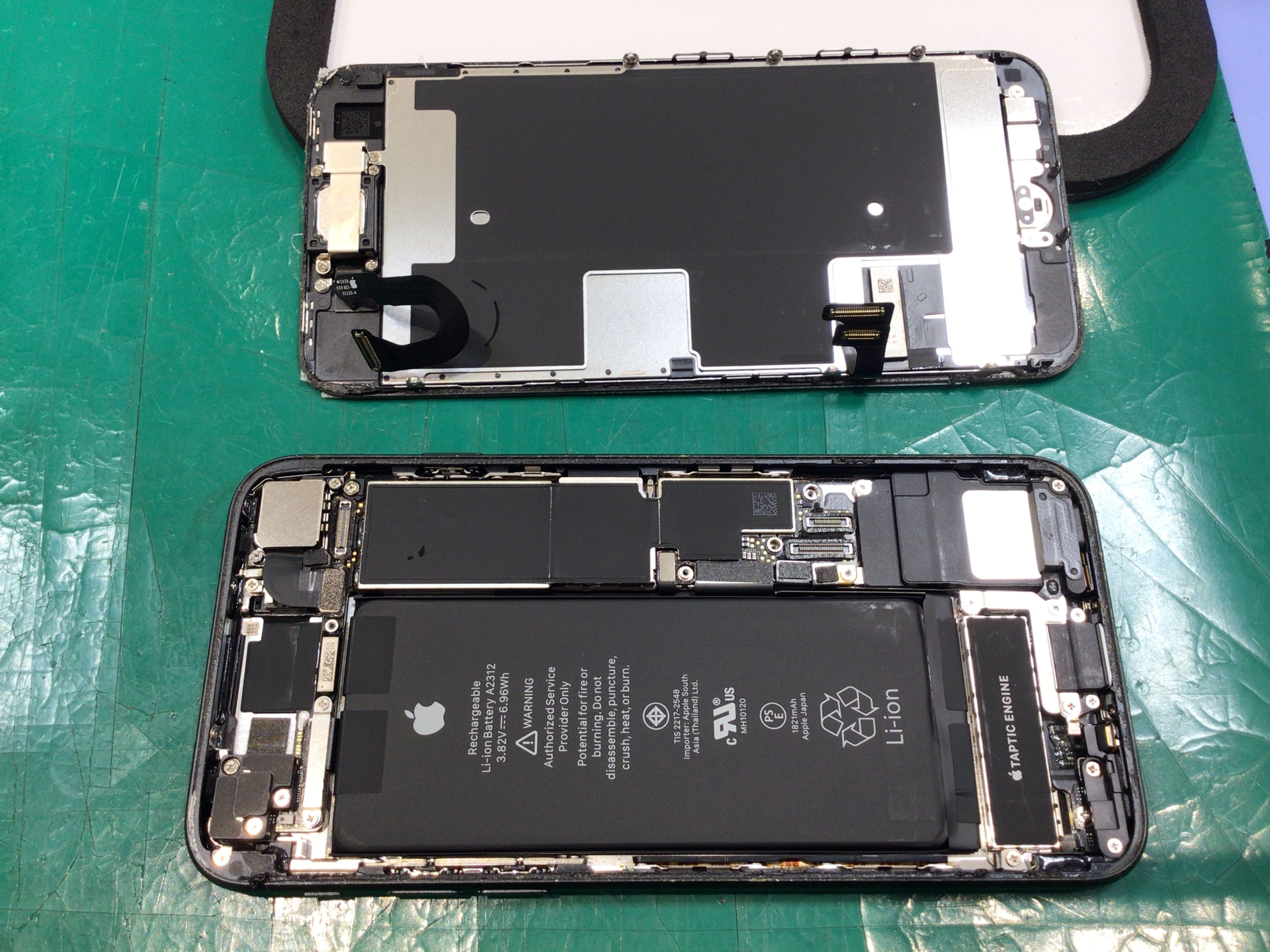 iPhoneSE2のバッテリー交換は、データそのまま・即日修理のスマホ修理工房　町田店へ！