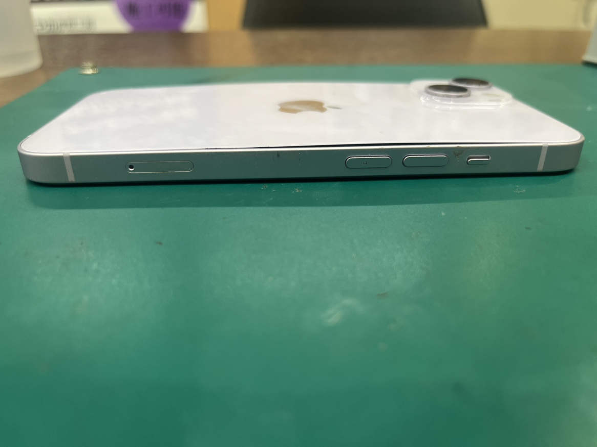 iPhone 14 バッテリー膨張　電池交換修理　即日対応　横須賀