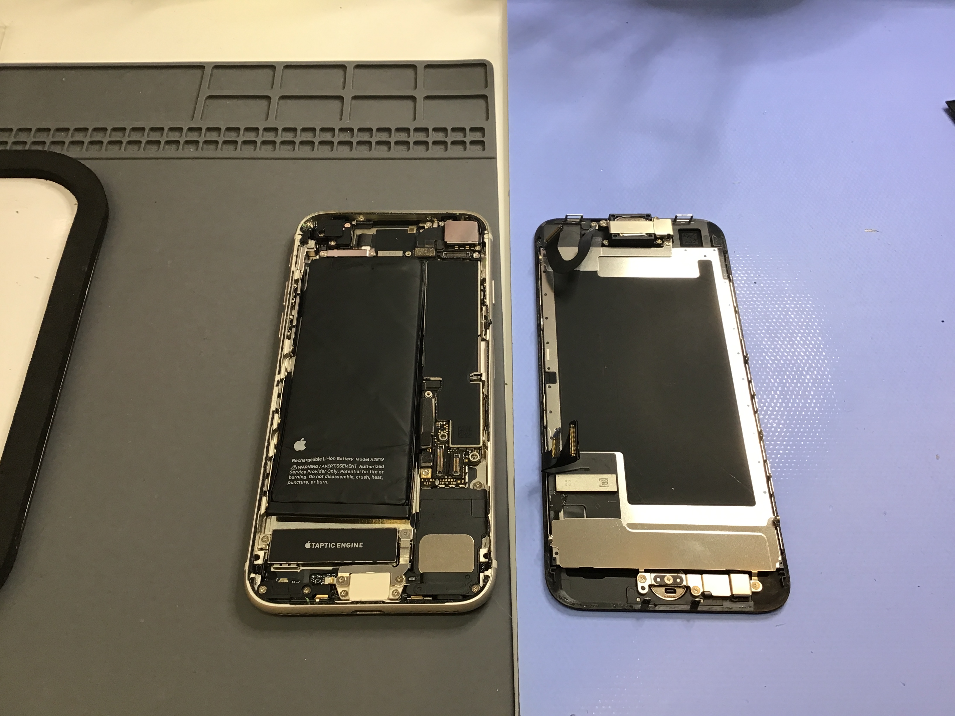 iPhoneSE2のバッテリー交換は、データそのまま・即日修理のスマホ修理工房　相模原店へ！