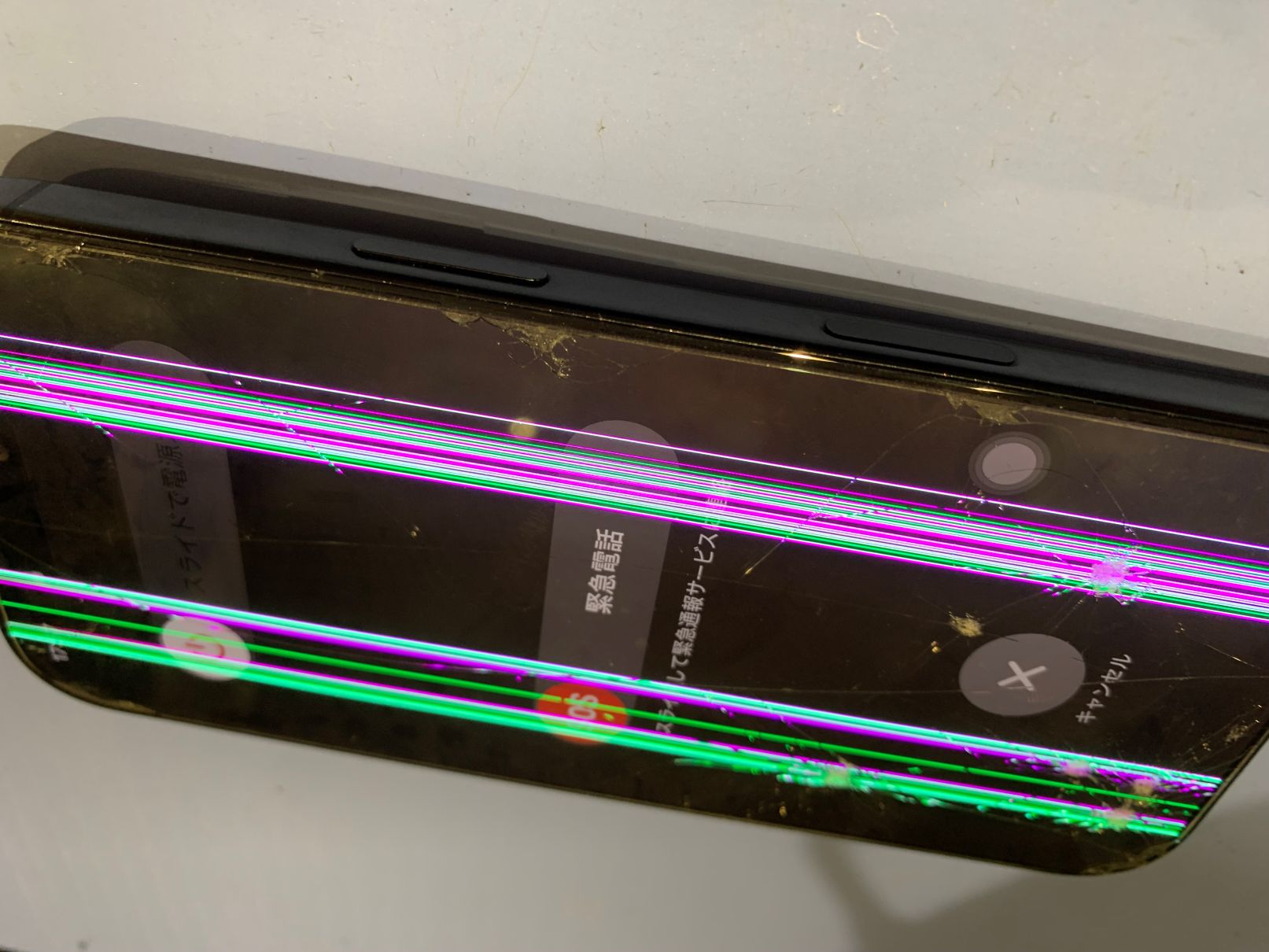 iPhone16Pro落下破損、タッチ不良/足立区からご来店【スマホ修理工房フレスポ八潮店】