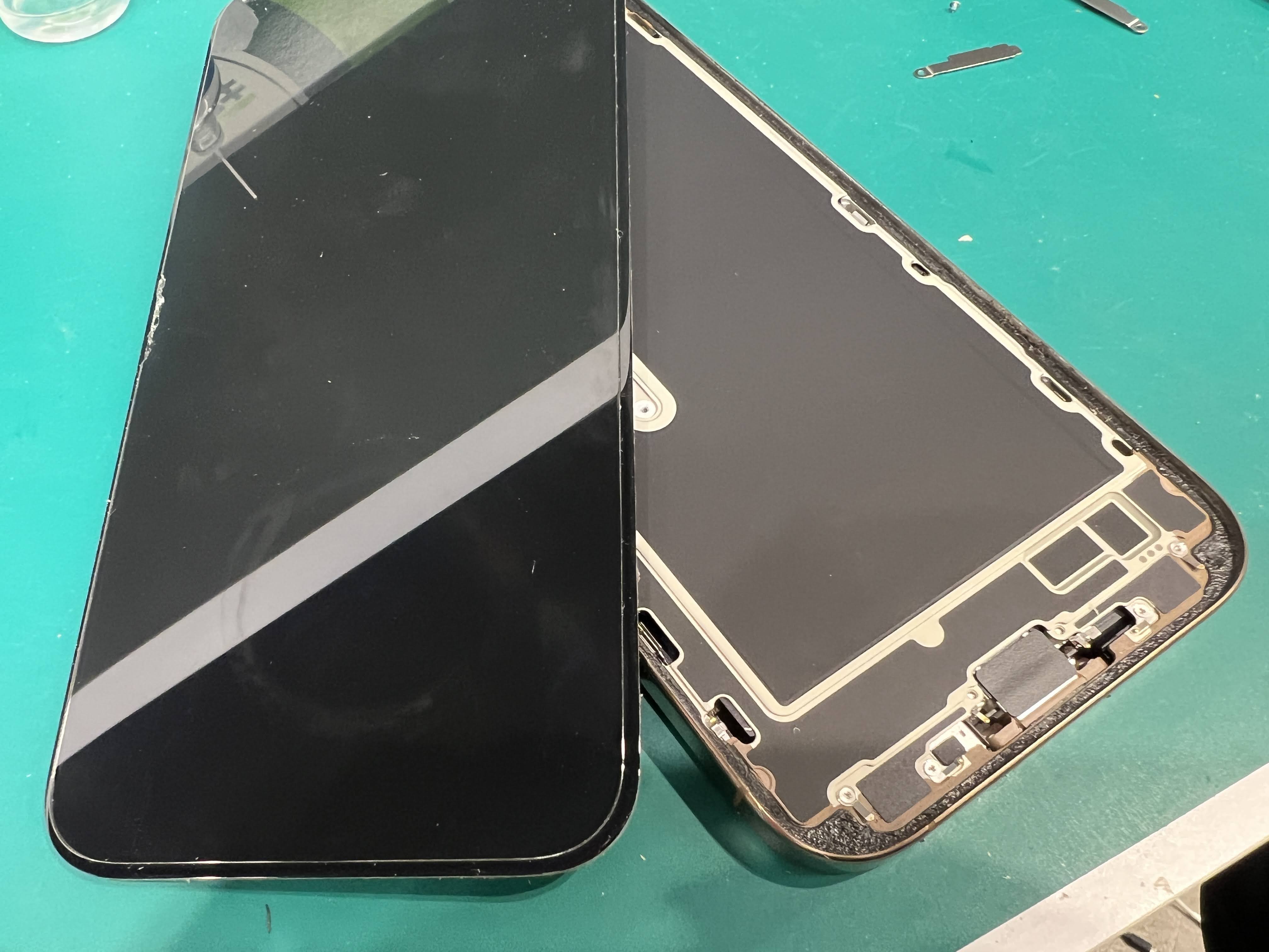 iPhone16 Pro Max（アイフォン）ゴーストタッチ発生！