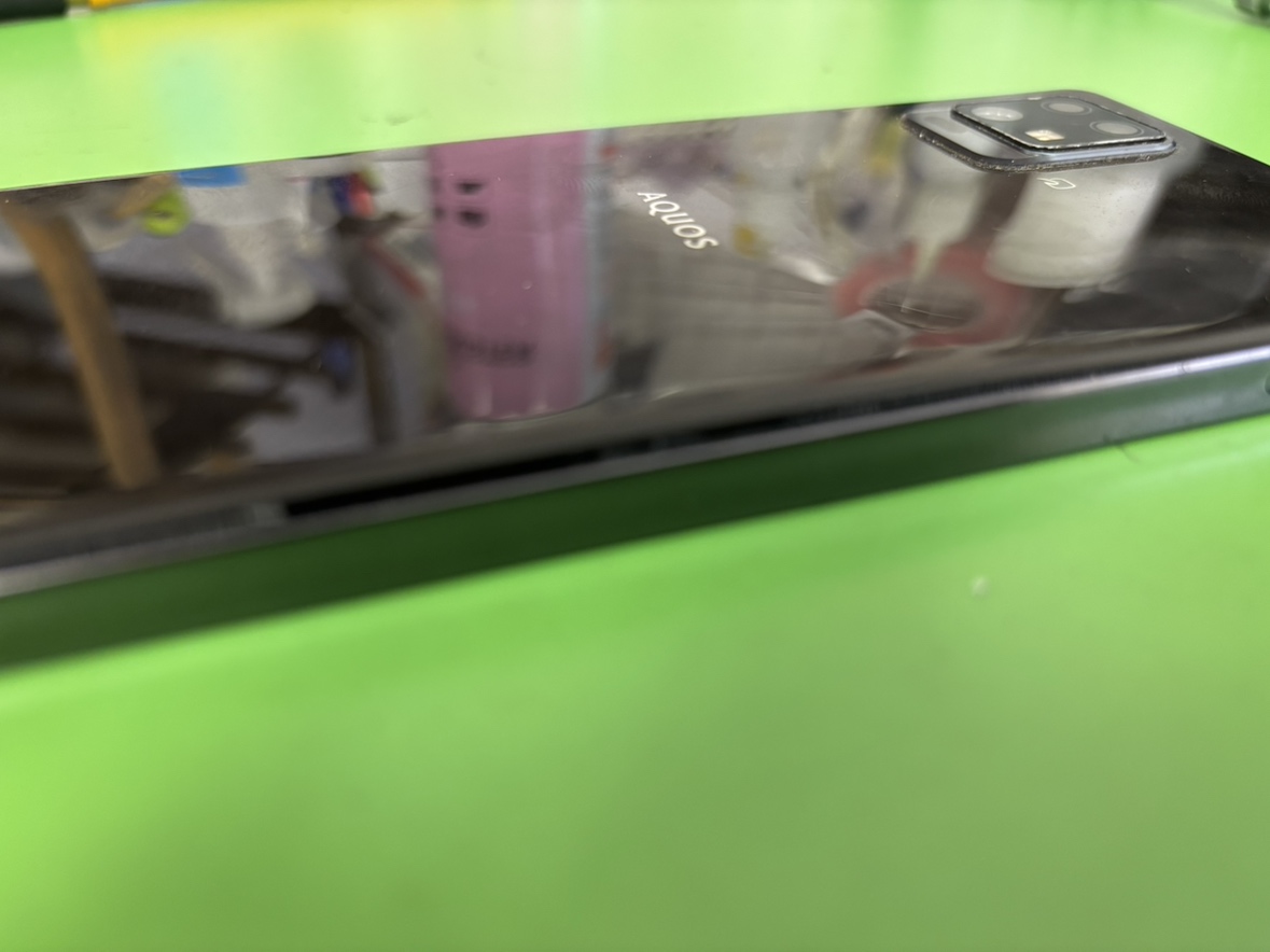 【中央林間店】AQUOS zero6 バッテリー膨張