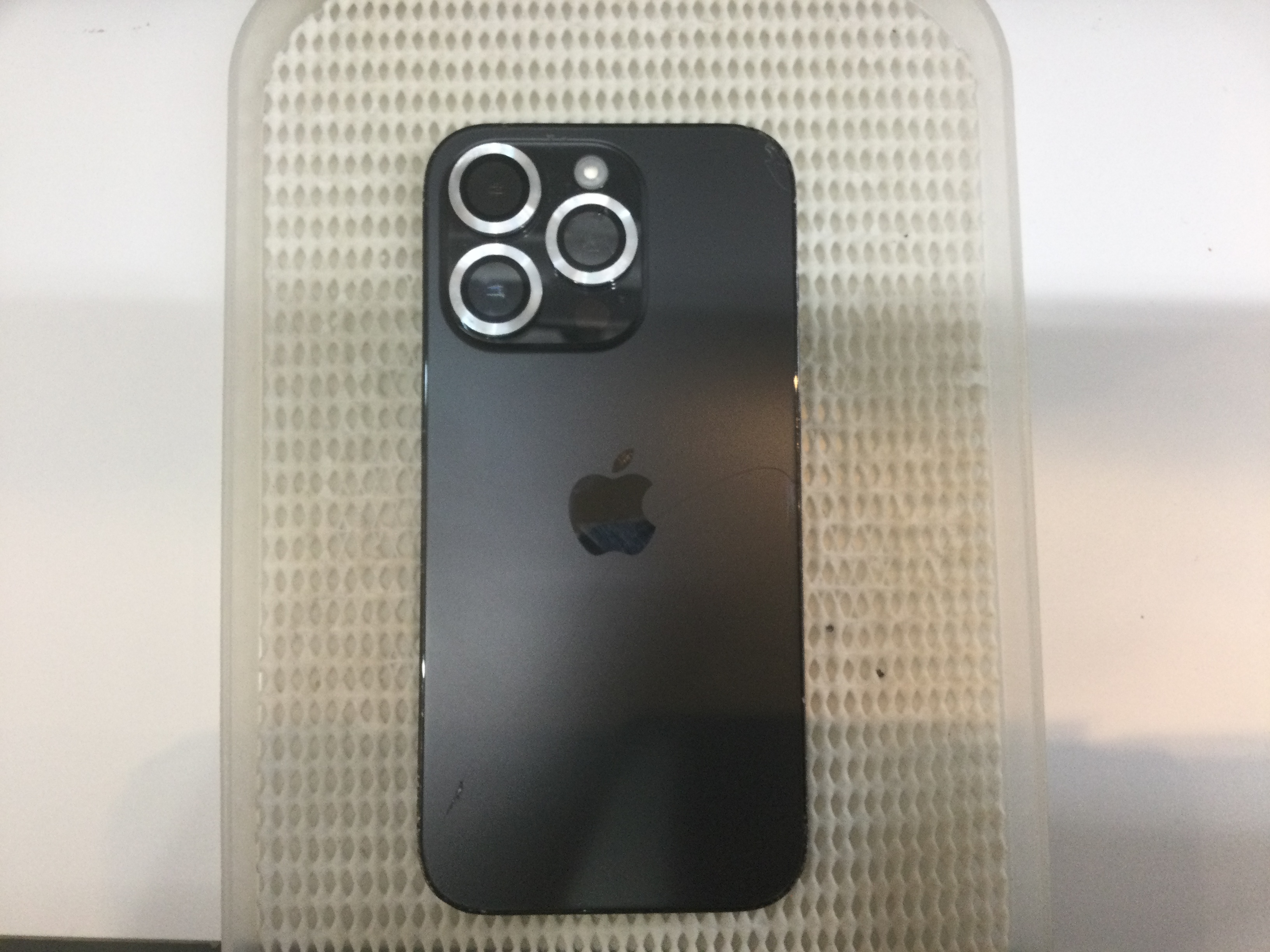 iPhone14Proの修理は当店にお任せ下さい【スマホ修理工房海老名ビナウォーク店】