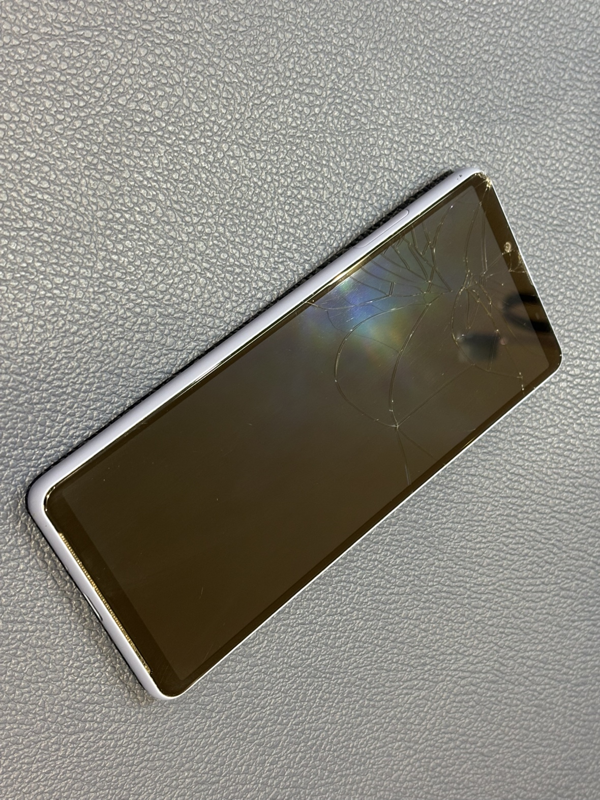 表示不良になってしまったXperia10ⅢLite（エクスペリア）の画面交換承りました！！