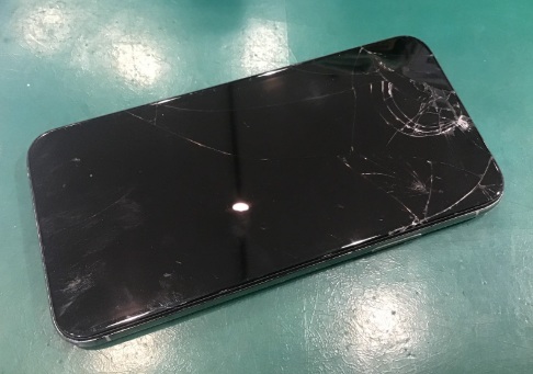 スマホ修理工房セレオ相模原店/iPhoneXSの修理を承りました