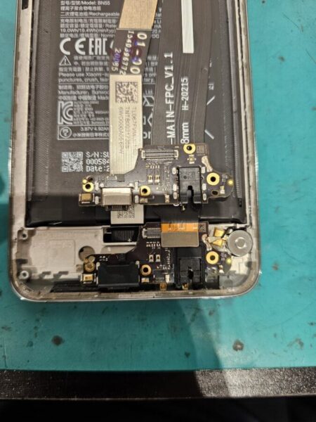 Xiaomi(シャオミ)の故障、不具合でお困りの時は　【スマホ修理工房北千住マルイ店】へ！