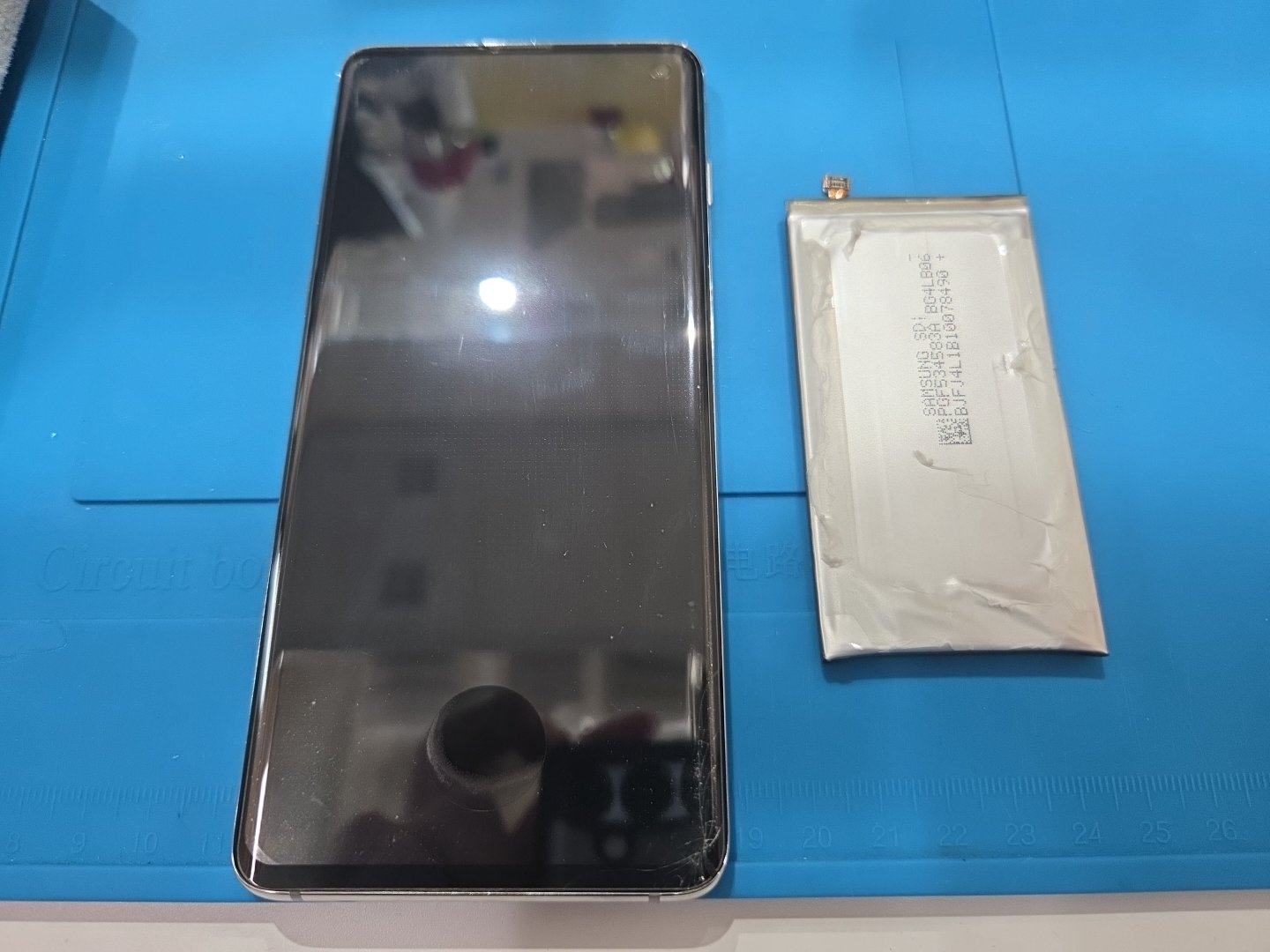 Galaxy S10（ギャラクシーS10）のバッテリー交換は、【スマホ修理工房　池袋P'パルコ本店】にお任せください！