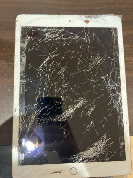 iPad　ガラス割れ　液晶不良　画面交換は【スマホ修理工房　上野店】へ